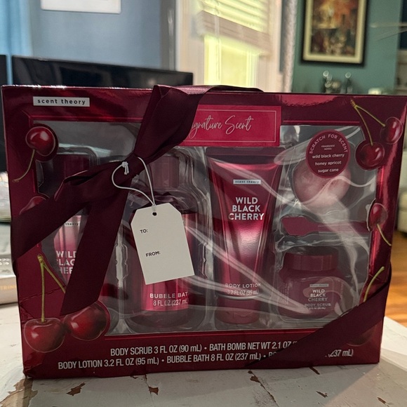Wild Cherry Bath & Body Set - Red - Picture 2 of 2